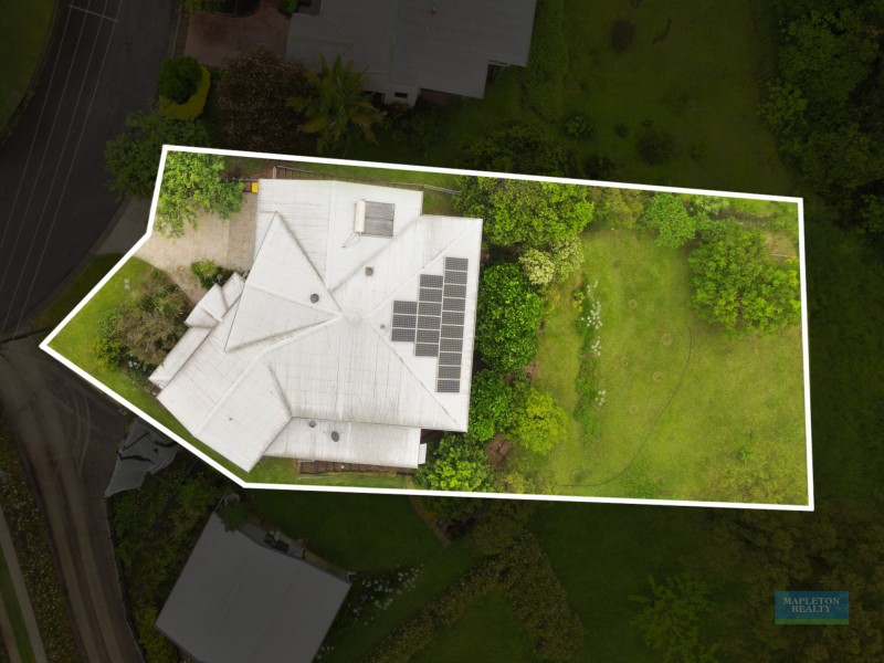 18 Topaz Street, Mapleton QLD 4560