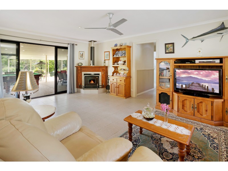 76 Mountain View Road, Maleny QLD 4552