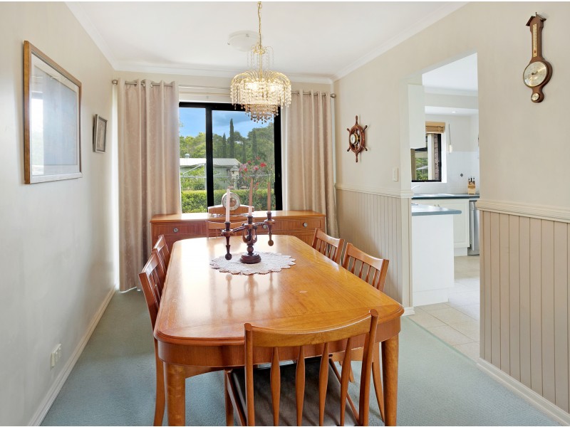 76 Mountain View Road, Maleny QLD 4552