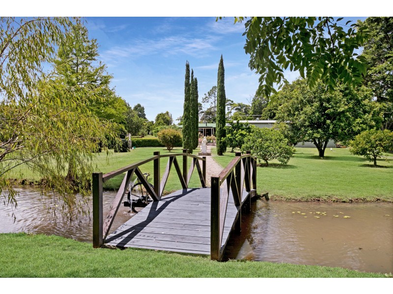 76 Mountain View Road, Maleny QLD 4552