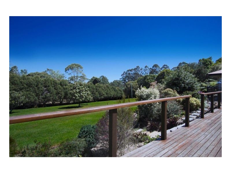 7 Burgess Avenue, Maleny QLD 4552