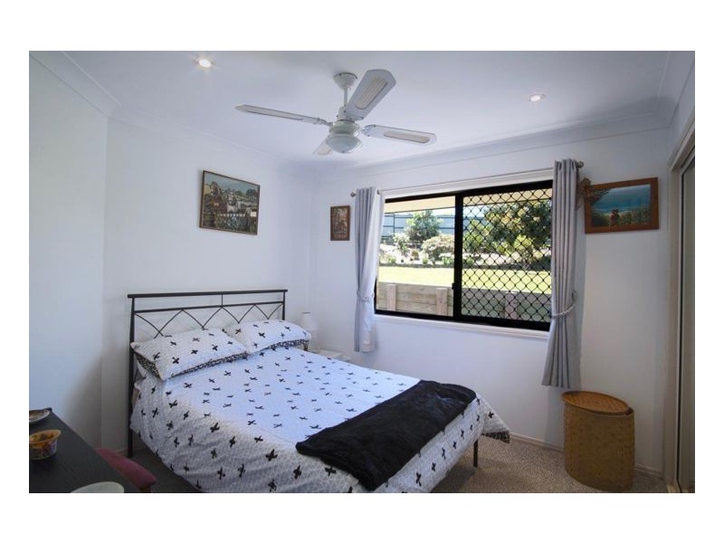 7 Burgess Avenue, Maleny QLD 4552