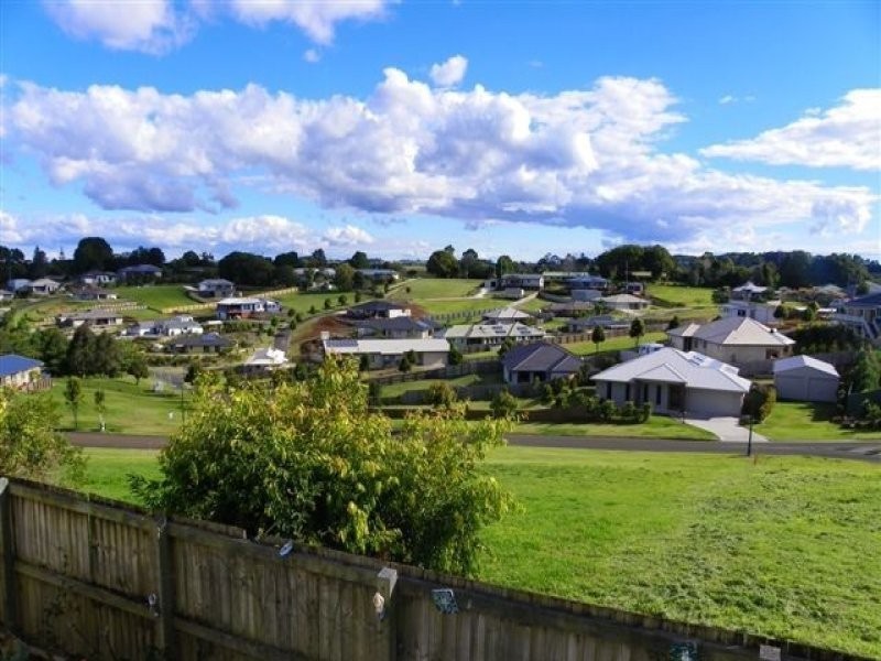 23/23 Macadamia Drive, Maleny QLD 4552