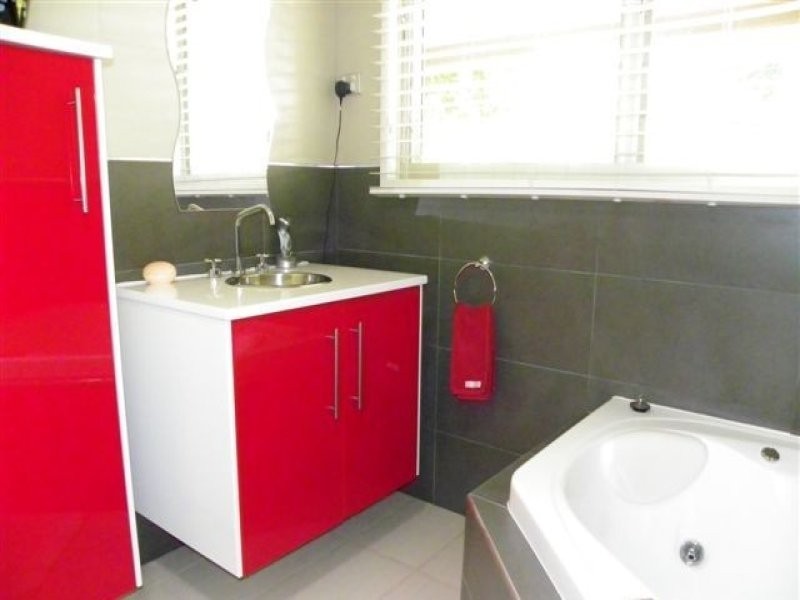 16 Avocado Lane, Maleny QLD 4552