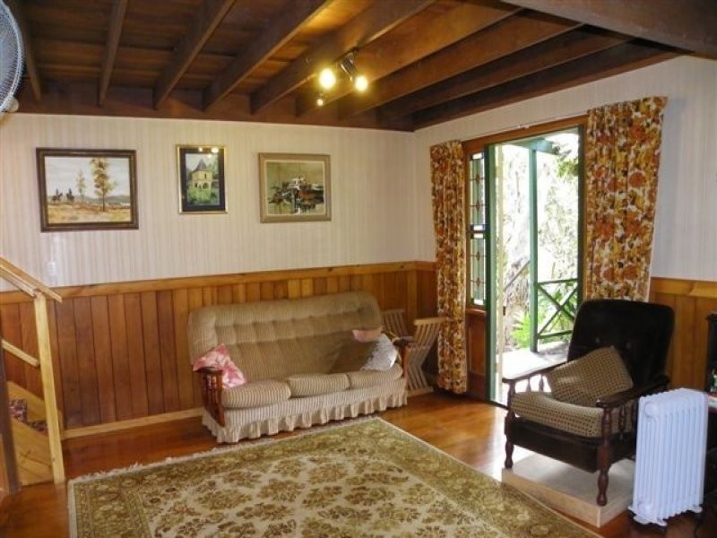 6 Oxenham Lane, Maleny QLD 4552