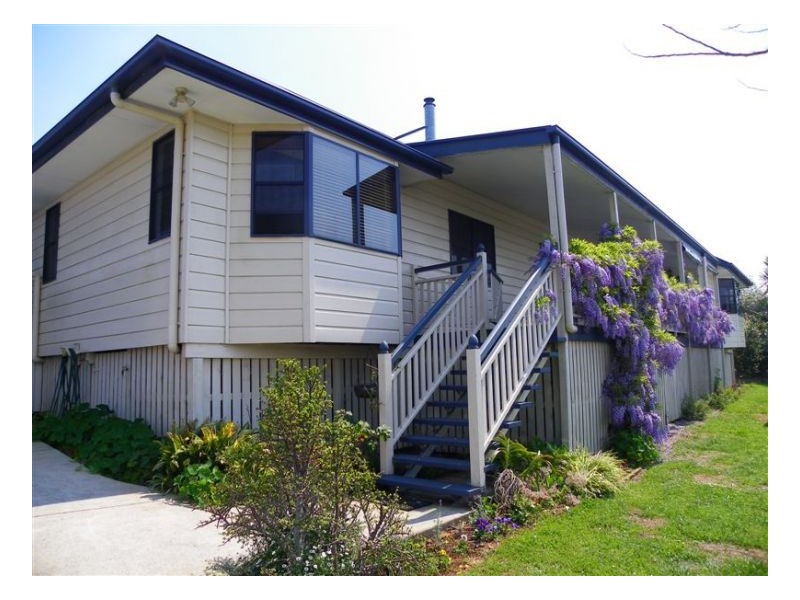 8 Lansdowne Rise, Maleny QLD 4552