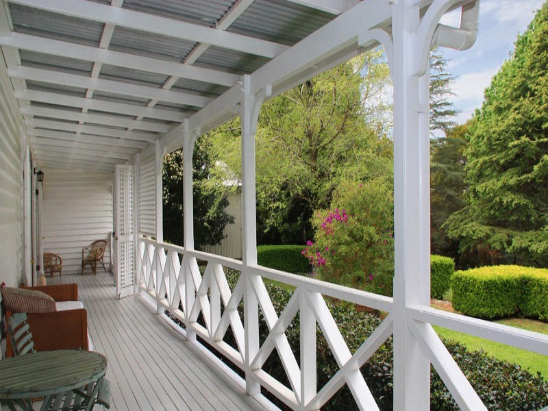 1 Vale End, Maleny QLD 4552