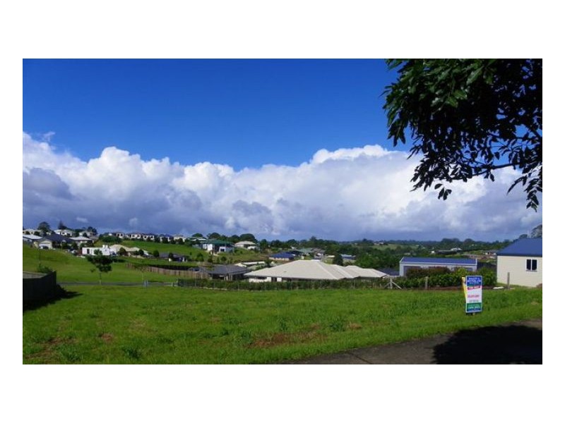 16 Macaranga Street, Maleny QLD 4552