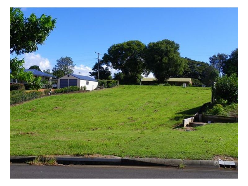 16 Macaranga Street, Maleny QLD 4552