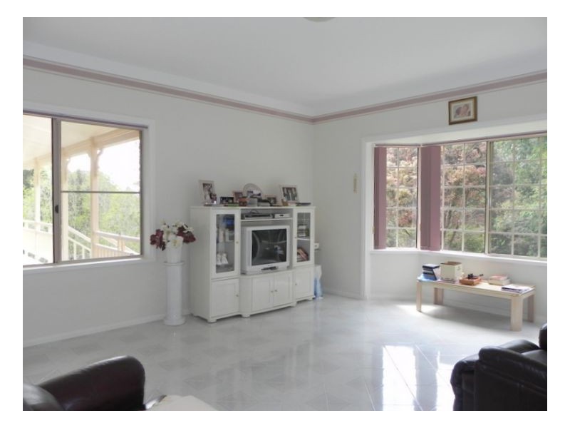 18 Treehaven Way, Maleny QLD 4552