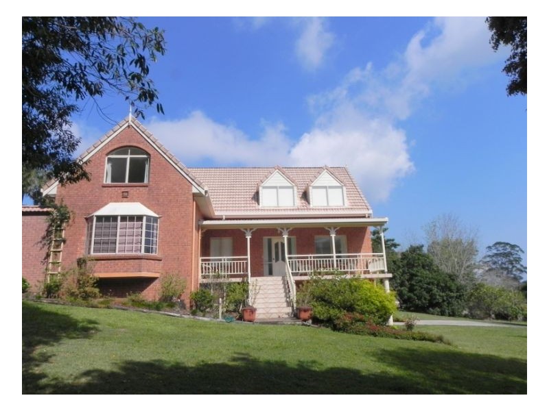 18 Treehaven Way, Maleny QLD 4552