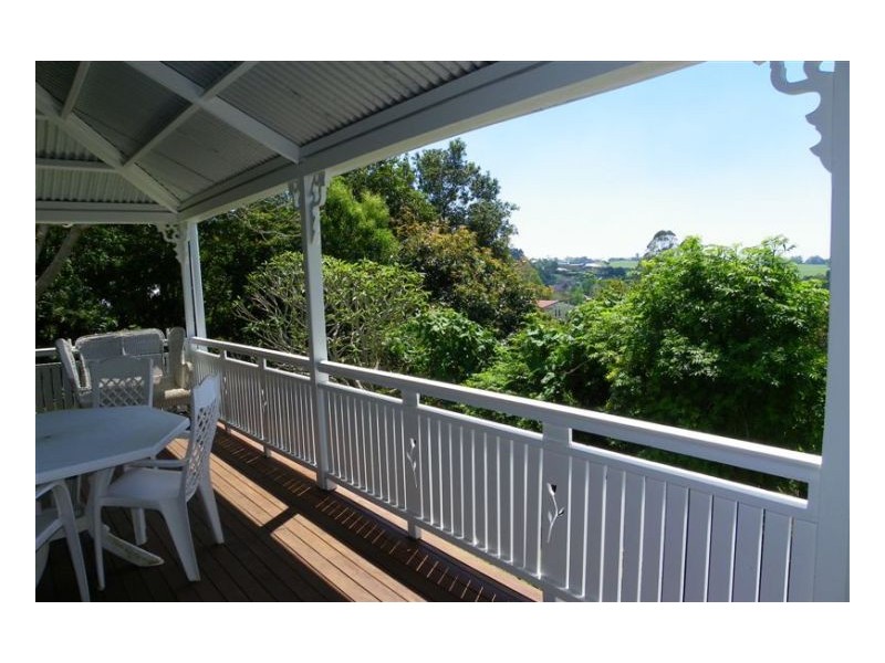 12 Tulip Street, Maleny QLD 4552