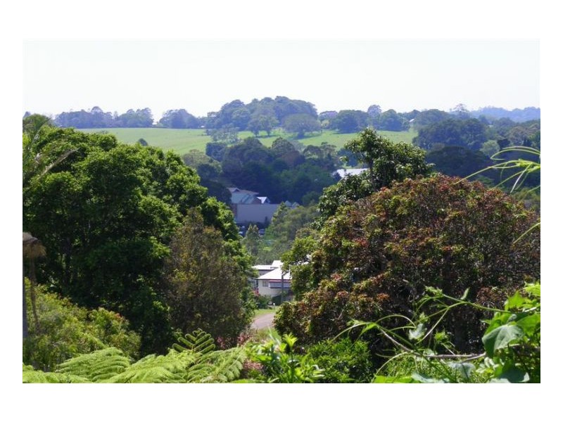 12 Tulip Street, Maleny QLD 4552