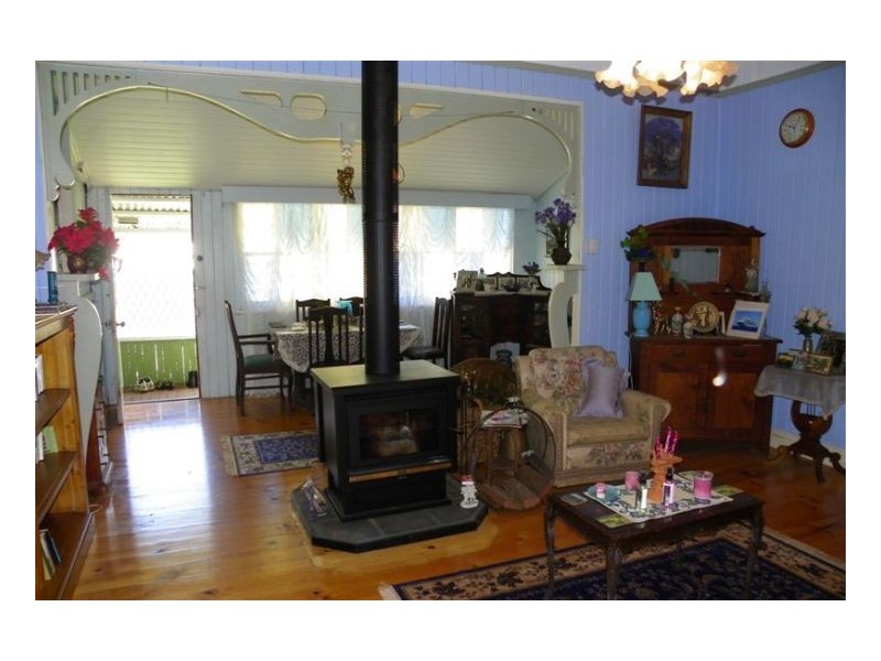 12 Tulip Street, Maleny QLD 4552