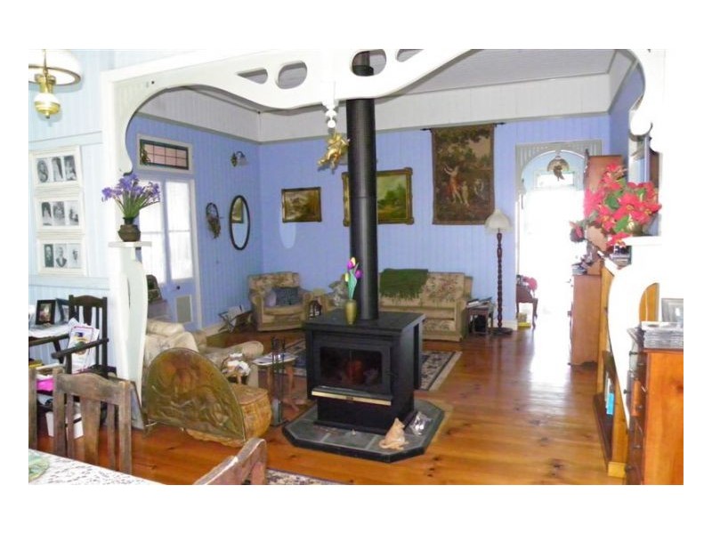 12 Tulip Street, Maleny QLD 4552