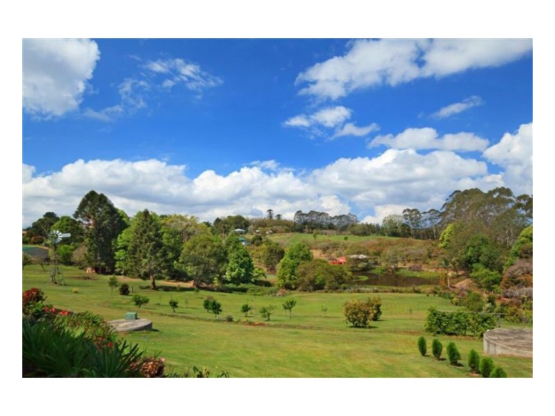 21 Akala Street, Montville QLD 4560