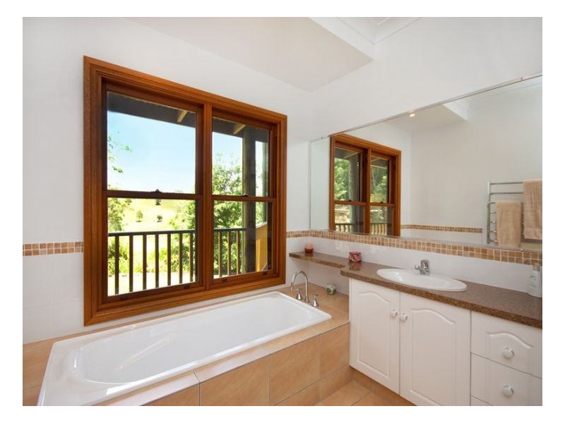 154 Engle Road, Maleny QLD 4552