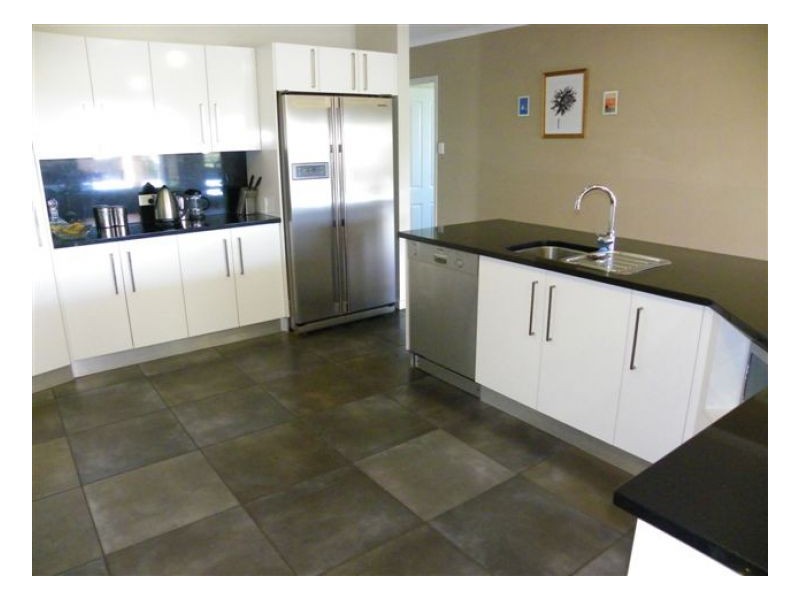 12 Greenhills Esplanade, Maleny QLD 4552