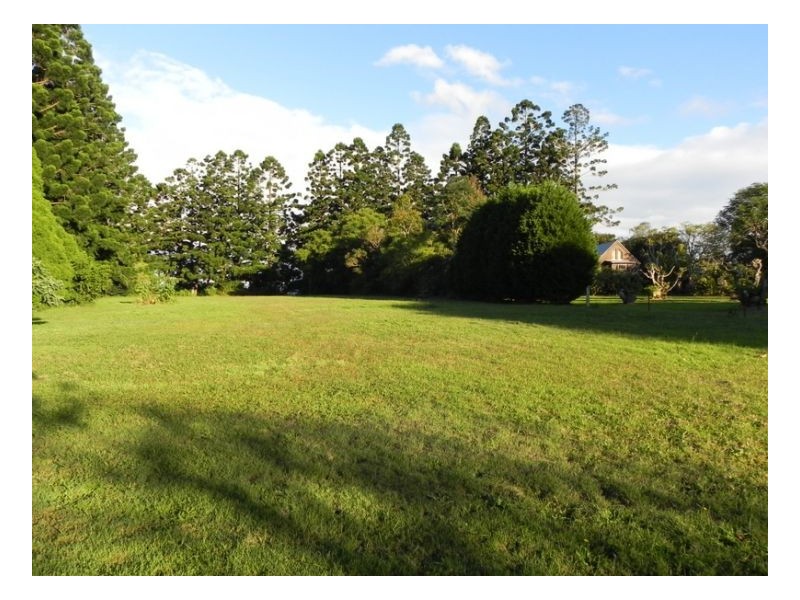 214 Mountain View Road, Maleny QLD 4552