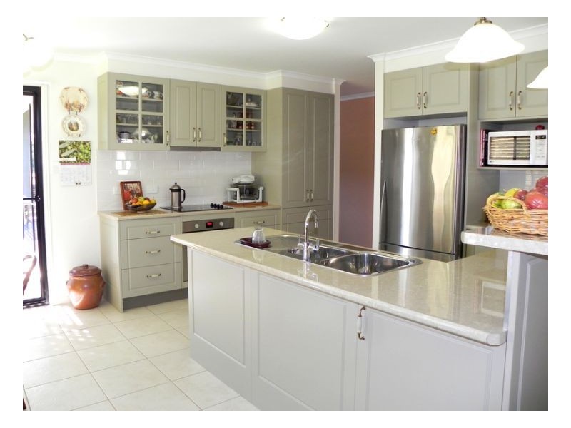 10 Teutoberg Avenue, Maleny QLD 4552