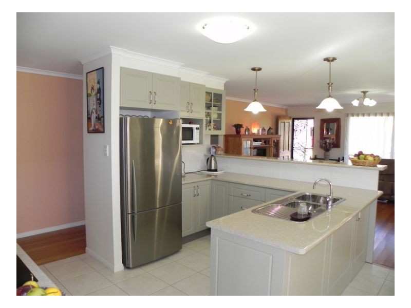 10 Teutoberg Avenue, Maleny QLD 4552