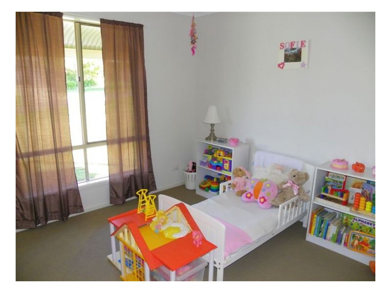 15 Macaranga Street, Maleny QLD 4552