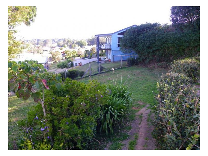 36 Tamarind Street, Maleny QLD 4552