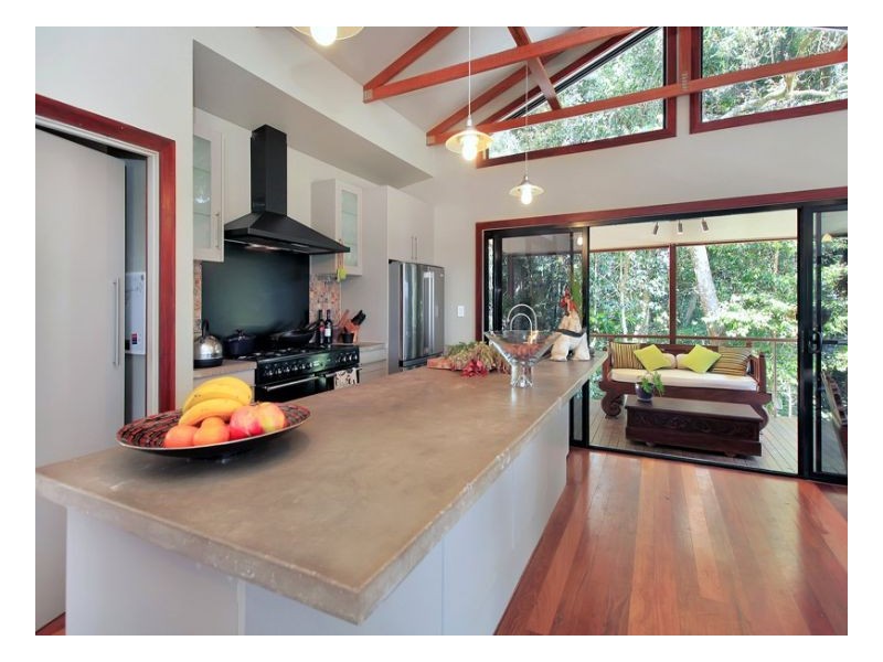 576 Mountain View Road, Maleny QLD 4552