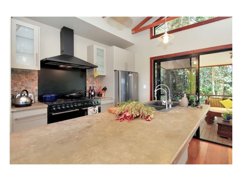 576 Mountain View Road, Maleny QLD 4552