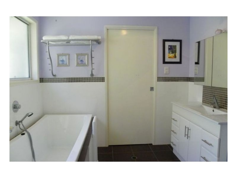 15 Lorikeet Lane, Maleny QLD 4552