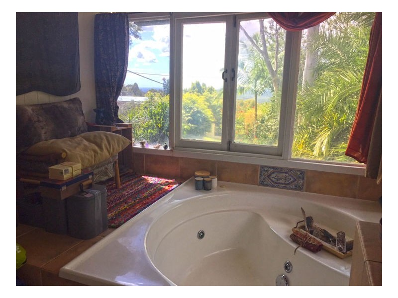 17 Ocean View Road, Mount Mellum QLD 4550