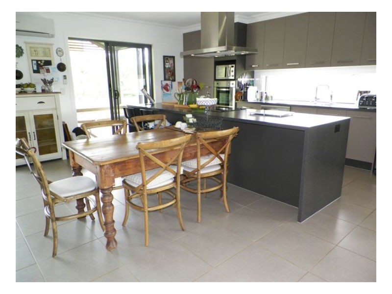 8 Macaranga Street, Maleny QLD 4552