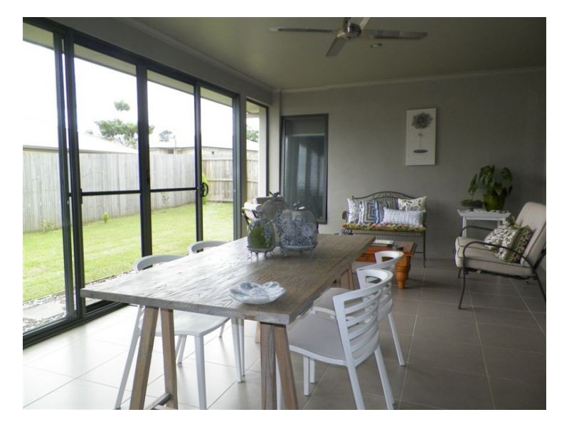 8 Macaranga Street, Maleny QLD 4552