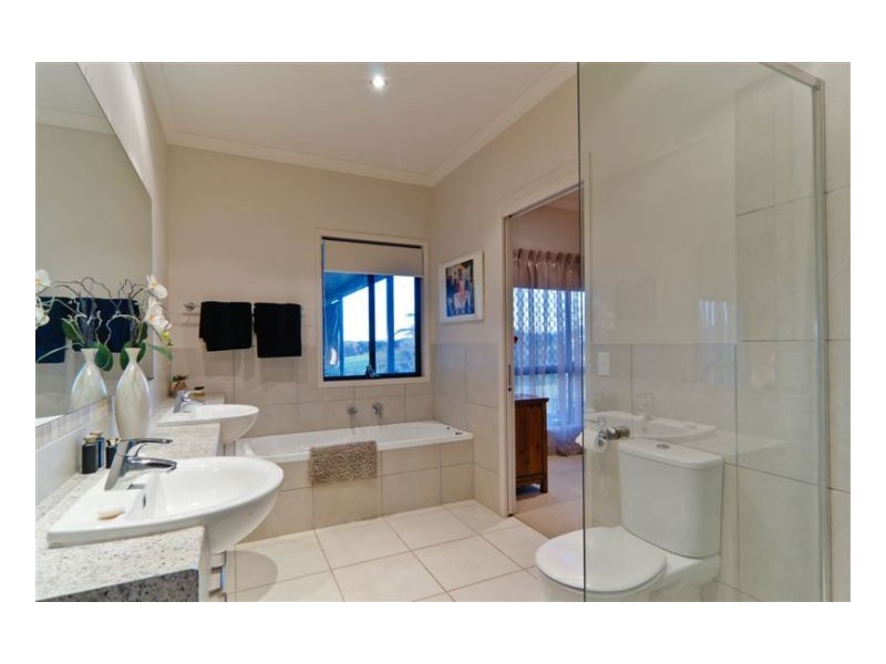 392 Dulong Road, Dulong QLD 4560