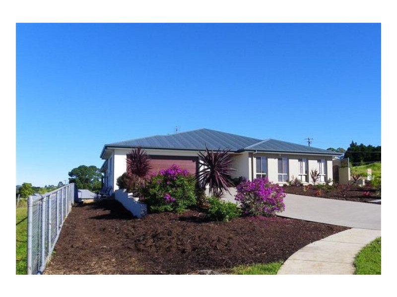 12 Greenhills Esplanade, Maleny QLD 4552