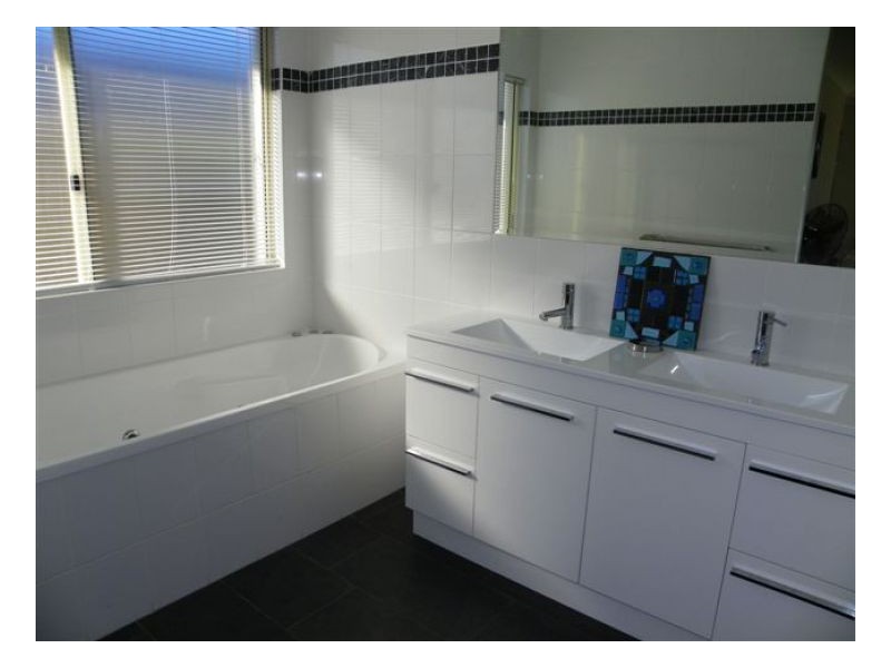 12 Greenhills Esplanade, Maleny QLD 4552