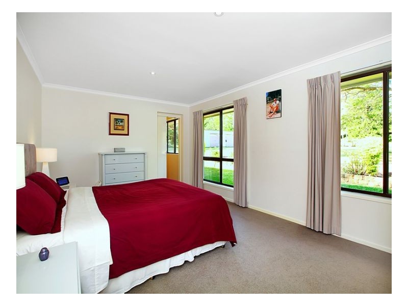 33 Burgess Avenue, Maleny QLD 4552