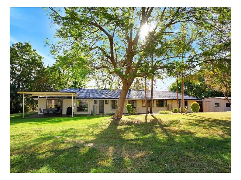 33 Burgess Avenue, Maleny QLD 4552