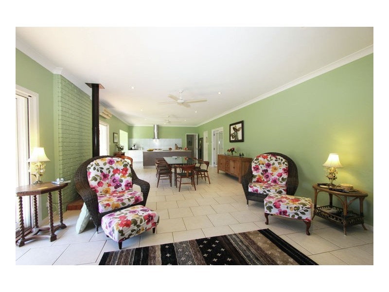 31 Beechwood Road, Maleny QLD 4552