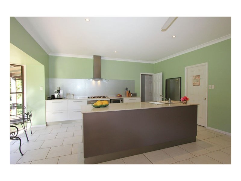 31 Beechwood Road, Maleny QLD 4552
