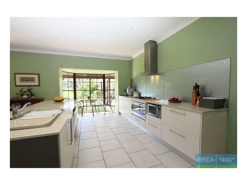31 Beechwood Road, Maleny QLD 4552