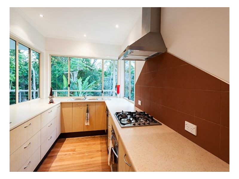 8A Centenary Drive (Upstairs), Maleny QLD 4552