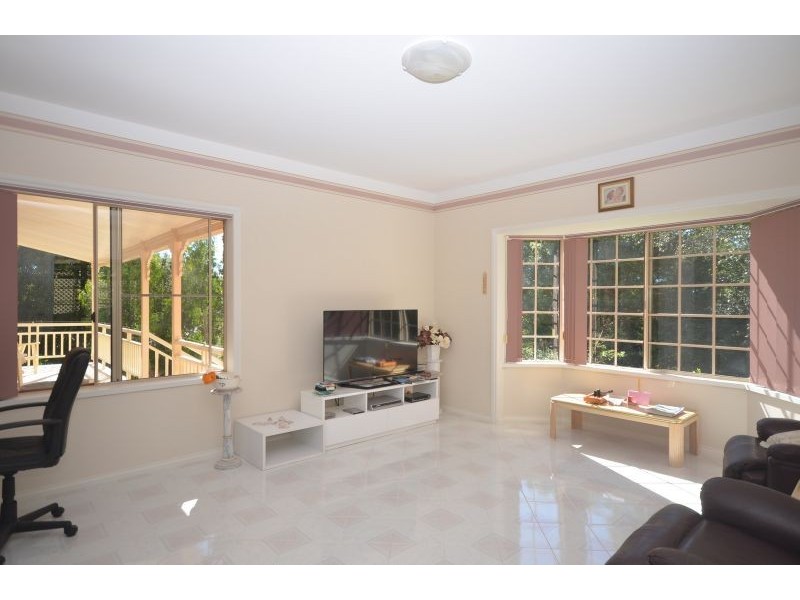 18 Treehaven Way, Maleny QLD 4552