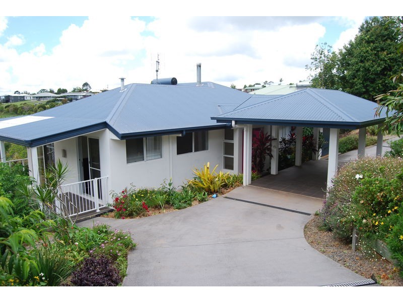 15 Lorikeet Lane, Maleny QLD 4552