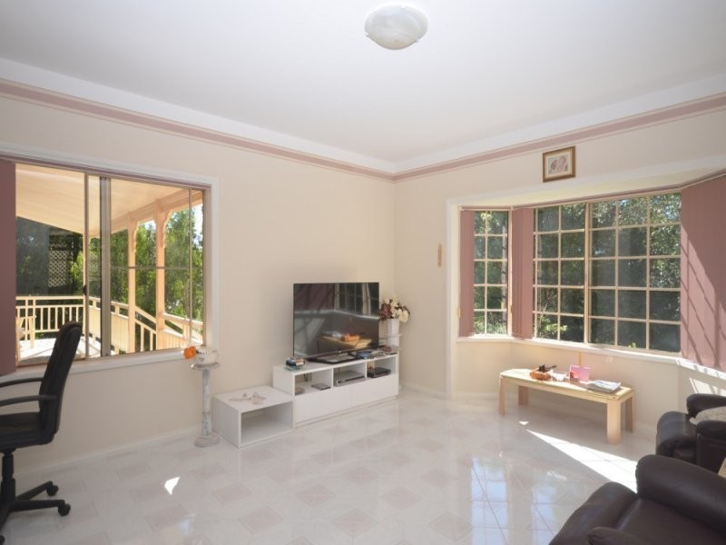 18 Treehaven Way, Maleny QLD 4552