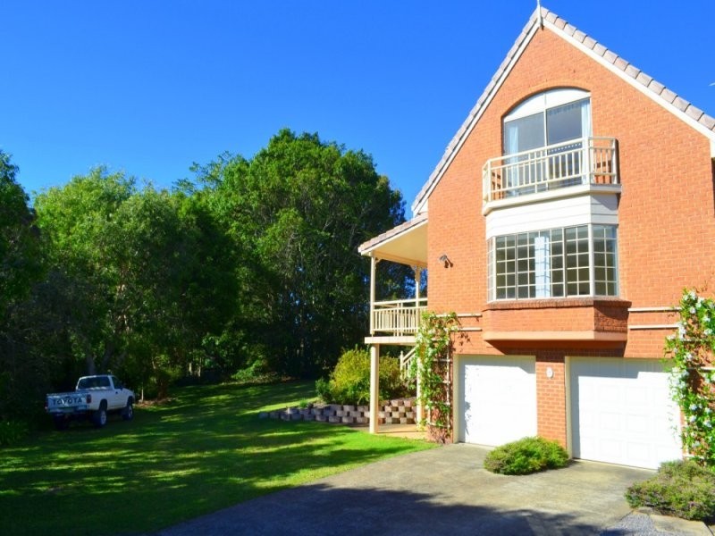 18 Treehaven Way, Maleny QLD 4552