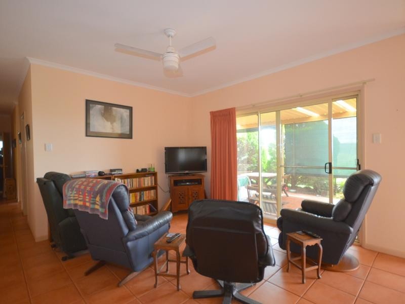 27 Meadow Rd, Reesville QLD 4552