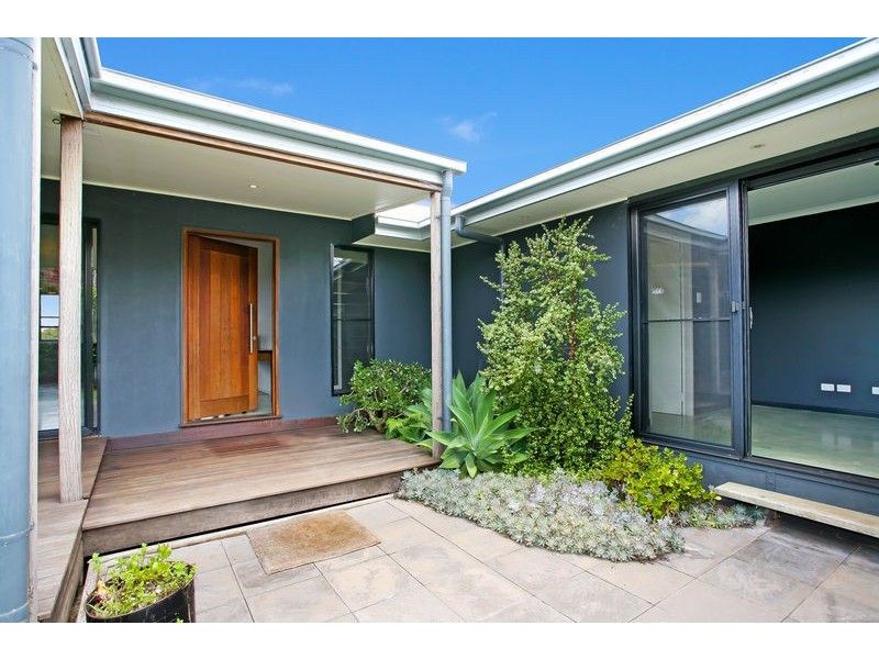 14 Tamarind Street, Maleny QLD 4552