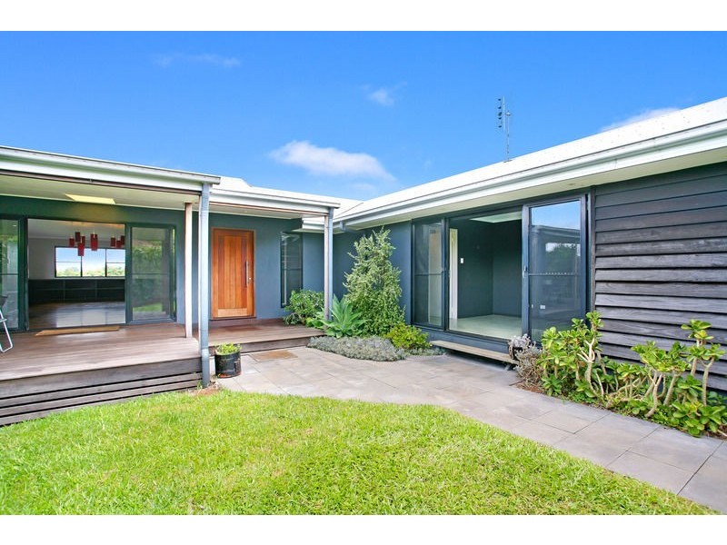 14 Tamarind Street, Maleny QLD 4552