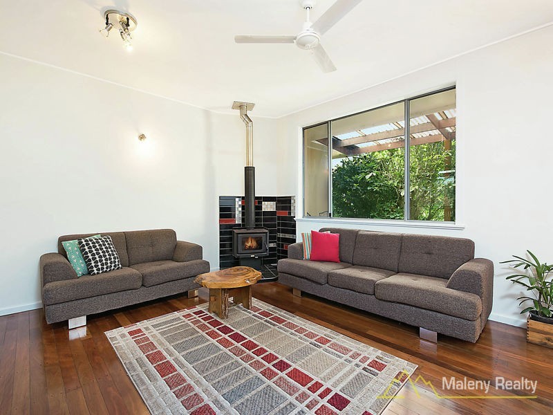 13 Macadamia Drive, Maleny QLD 4552